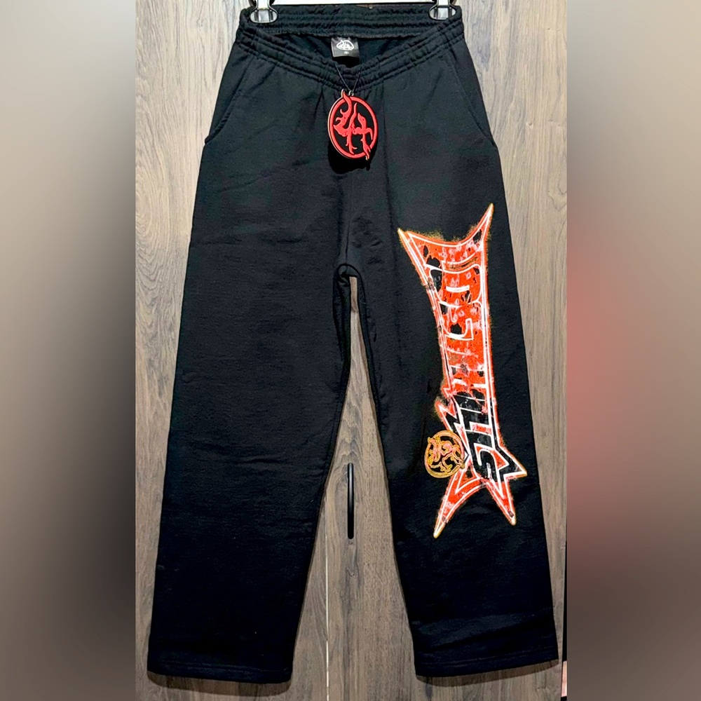 NWT Lost Hills Red Flame Graphic Sweatpants Size Small